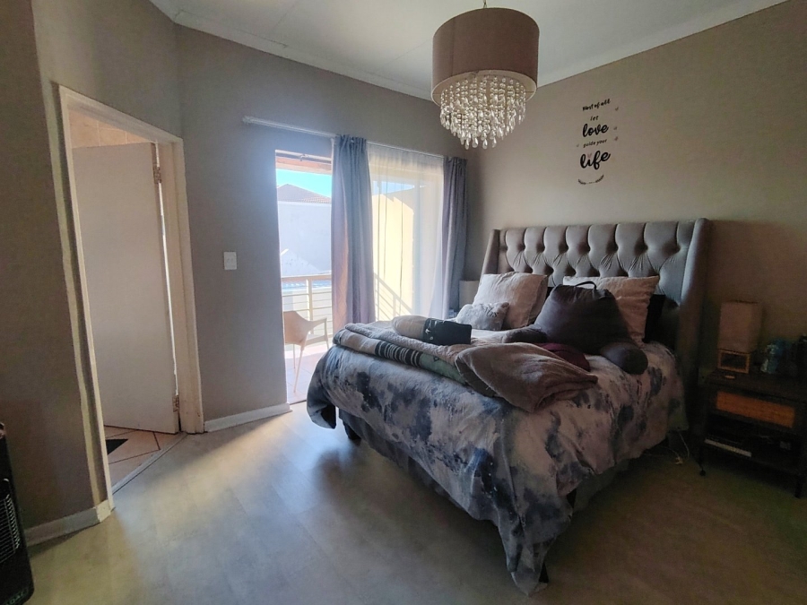 3 Bedroom Property for Sale in Langenhovenpark Free State